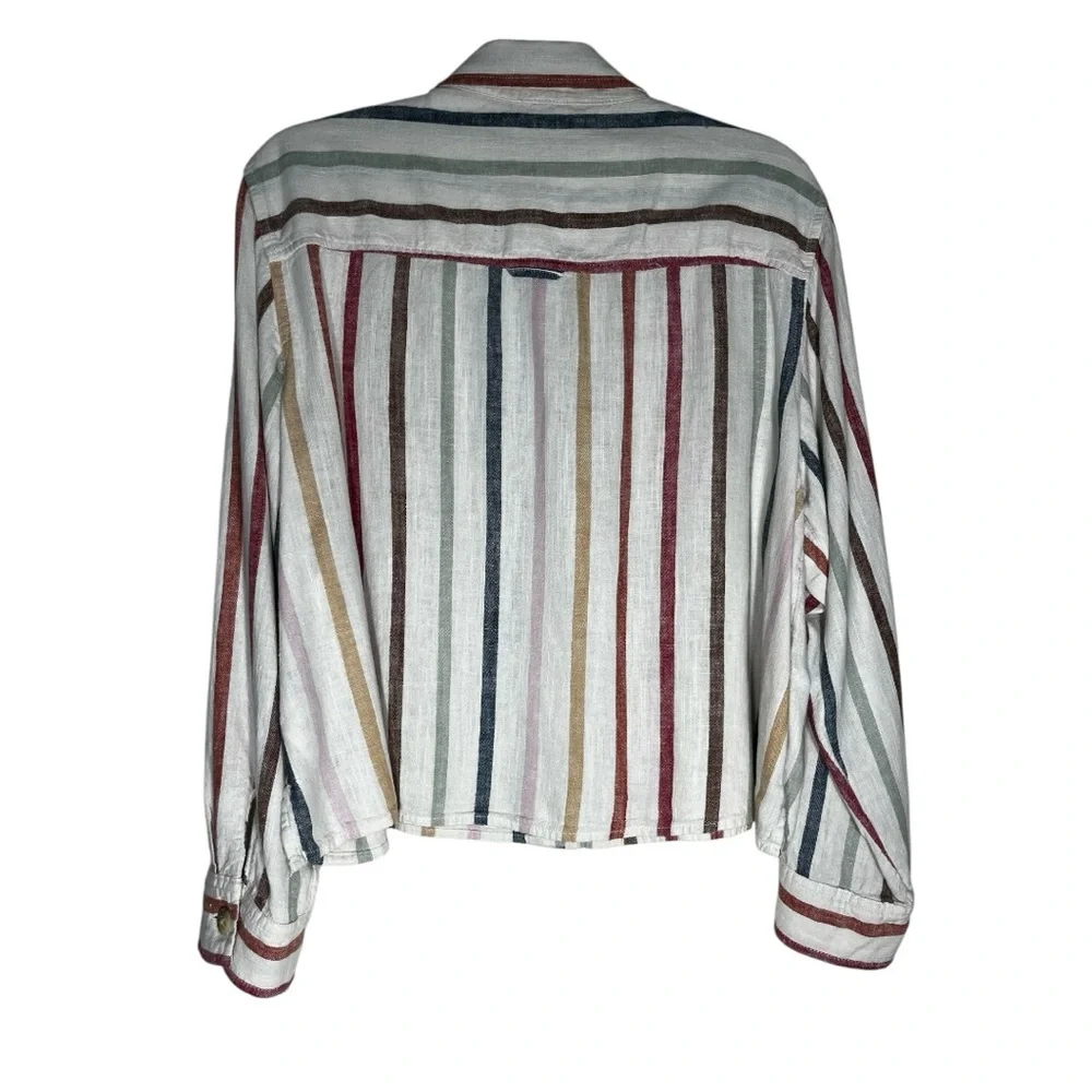 American  Eagle Womens Baggy
Cropped Shirt Striped Button Top
Long Sleeve. - Picture 3 of 7